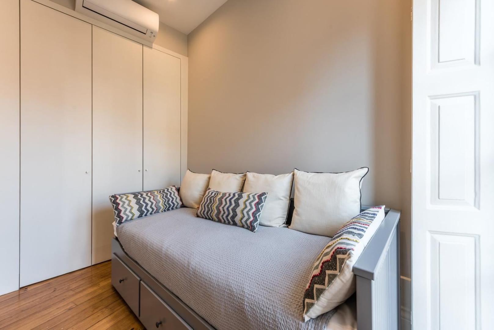 Apartament Guestready - Chic Retreat In The Heart Of Porto Zewnętrze zdjęcie