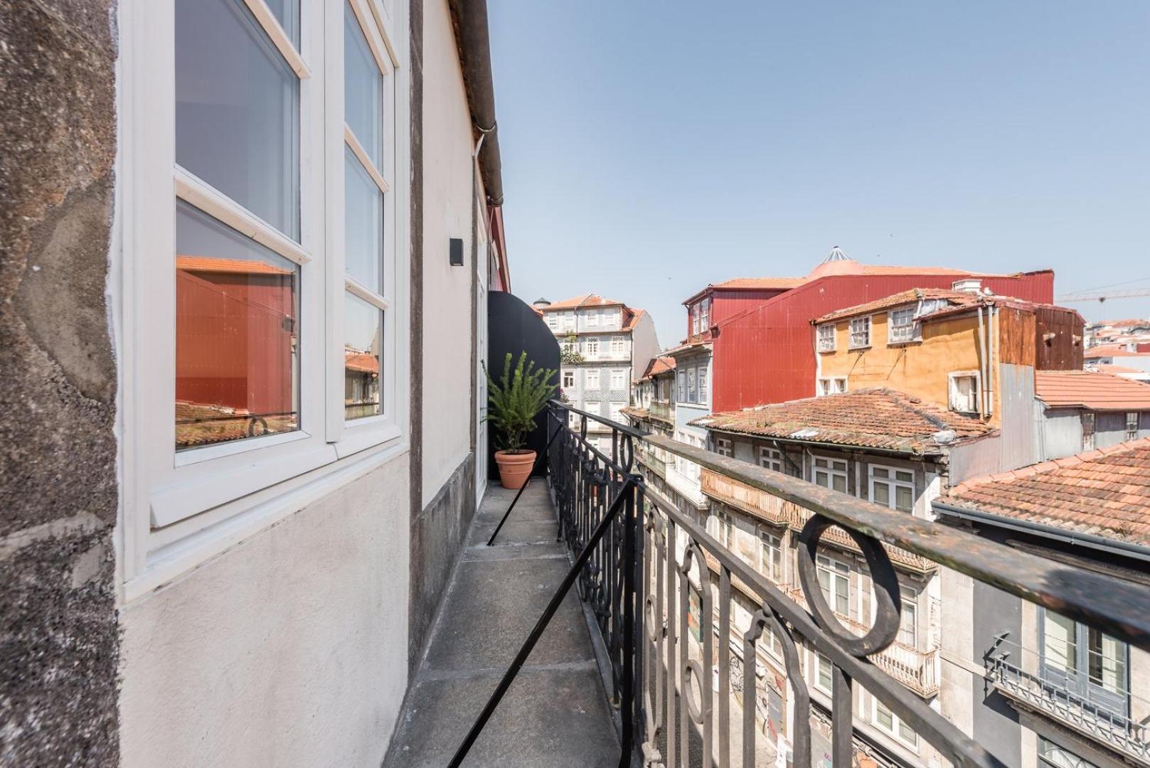 Apartament Guestready - Chic Retreat In The Heart Of Porto Zewnętrze zdjęcie